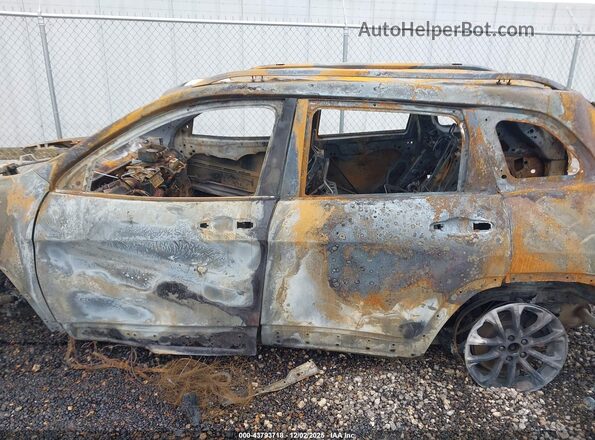 1C4PJMLB5KD273527 2019 JEEP CHEROKEE Black Rear interior view