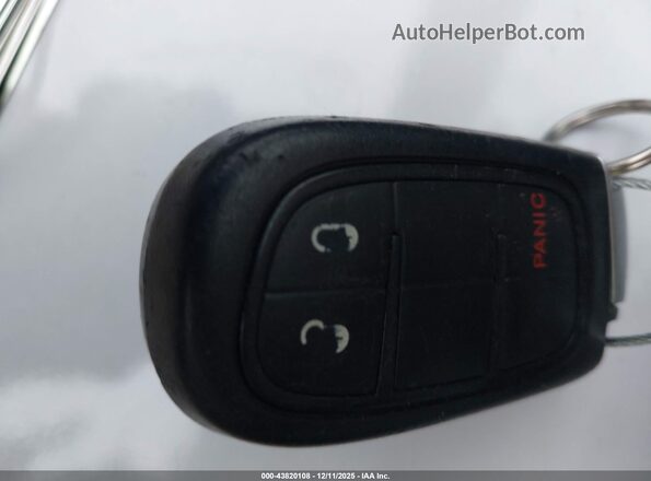 1C4PJMLB9KD182518 2019 JEEP CHEROKEE Темно-бордовый Вид панели приборов