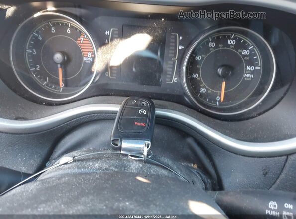 1C4PJMLX6JD527076 2018 JEEP CHEROKEE Black Առջևի վահանակի տեսք