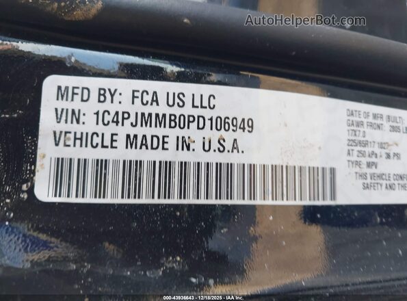 1C4PJMMB0PD106949 2023 JEEP CHEROKEE Black Widok komory silnika