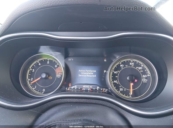 1C4PJMMB0PD106949 2023 JEEP CHEROKEE Black Widok tylnych siedzeń