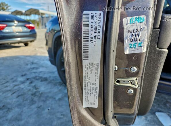 1C4PJMMB1PD110315 2023 JEEP CHEROKEE Charcoal Widok wnętrza 360 stopni