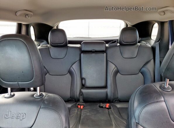 1C4PJMMB5PD114139 2023 JEEP CHEROKEE Blue Вид задніх сидінь