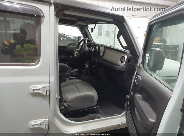 1C4PJXDG0RW313670 2024 JEEP WRANGLER Teal Вид салону спереду