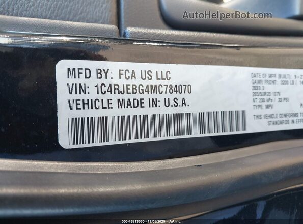 1C4RJEBG4MC784070 2021 JEEP GRAND CHEROKEE Black Widok komory silnika
