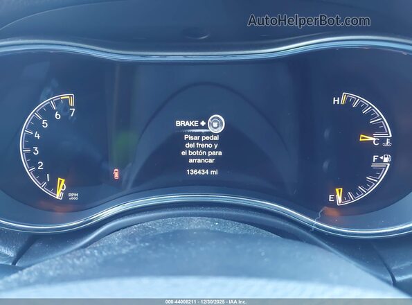 1C4RJFAG1JC217883 2018 JEEP GRAND CHEROKEE Beige Widok tylnych siedzeń