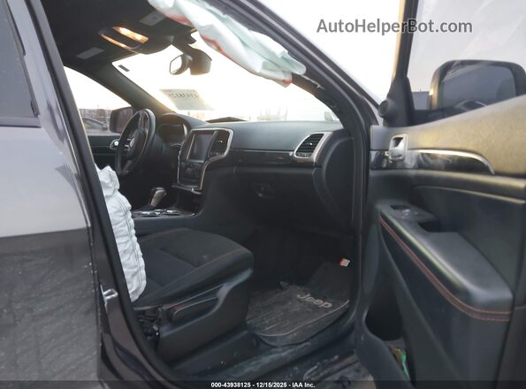 1C4RJFAG8HC671316 2017 JEEP GRAND CHEROKEE Серый Вид салона спереди