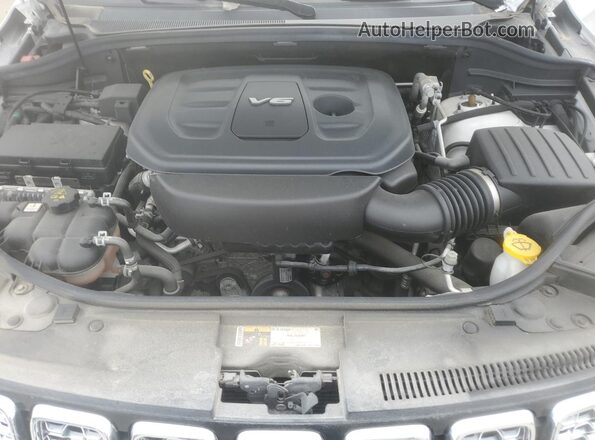 1C4RJFCG6JC240962 2018 JEEP GRAND White Vista interior trasera