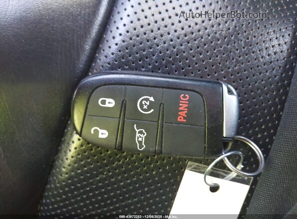 1C4RJFCGXGC377699 2016 JEEP GRAND CHEROKEE Серый Вид панели приборов