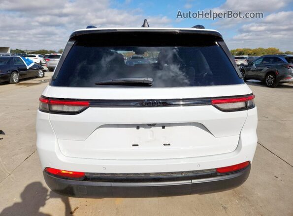 1C4RJGAG5SC306945 2025 JEEP GRAND White Հետևի տեսք