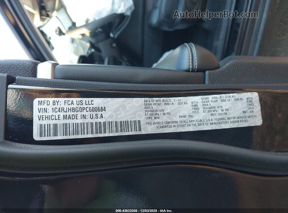 1C4RJHBG0PC600684 2023 JEEP GRAND CHEROKEE Black Widok komory silnika