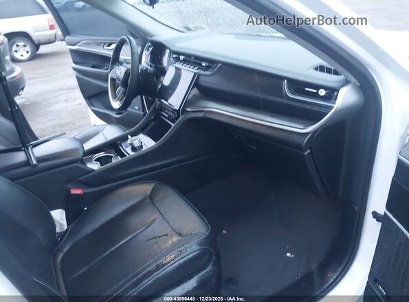 1C4RJHBG3PC527696 2023 JEEP GRAND CHEROKEE White Front interior view