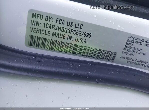 1C4RJHBG3PC527696 2023 JEEP GRAND CHEROKEE White Engine compartment view