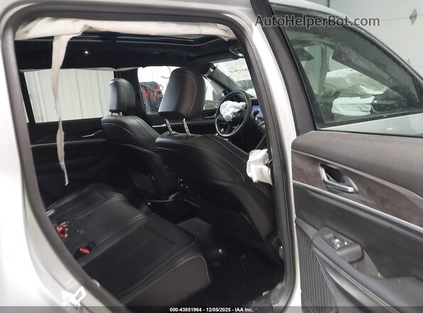 1C4RJHBG9SC272562 2025 JEEP GRAND CHEROKEE Silver VIN կոդի պիտակի տեսք