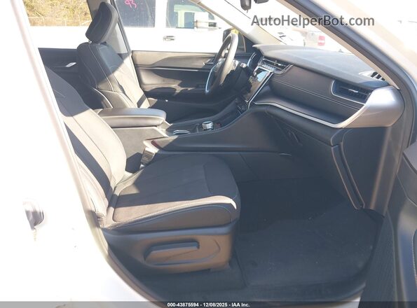1C4RJJAG6P8901665 2023 JEEP GRAND CHEROKEE L White წინა სალონის ხედი