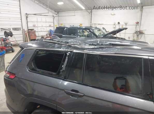 1C4RJKBG2P8865008 2023 JEEP GRAND CHEROKEE L Gray Widok z przodu