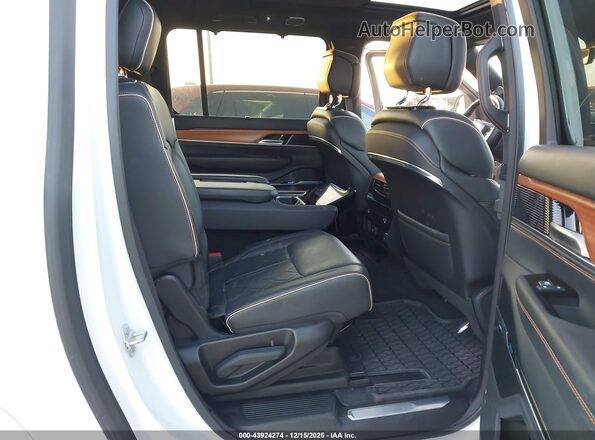 1C4SJSGP2RS182631 2024 JEEP GRAND WAGONEER L Белый Вид наклейки с VIN-кодом