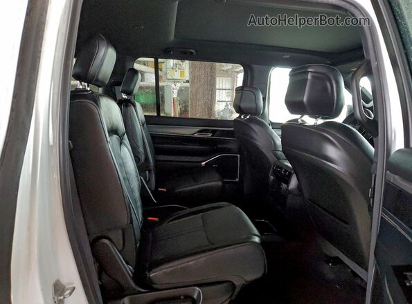1C4SJUBP2PS515717 2023 JEEP WAGONEER Белый Вид задней части салона