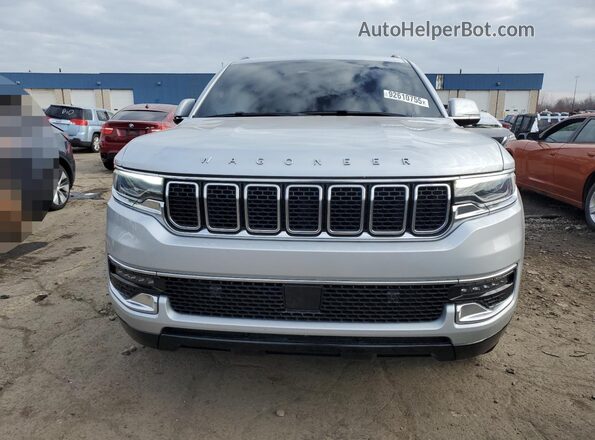 1C4SJVAT8NS227413 2022 JEEP WAGONEER Серебряный Вид спереди