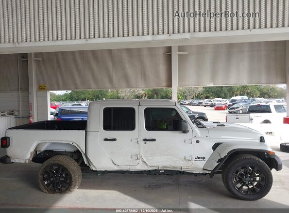 1C6PJTAG4SL504018 2025 JEEP GLADIATOR White 360 interior view
