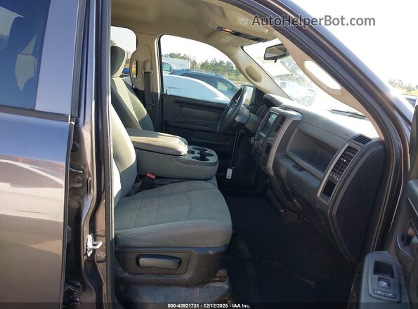 1C6RR6FG6LS150991 2020 RAM 1500 CLASSIC Gray Вид салону спереду
