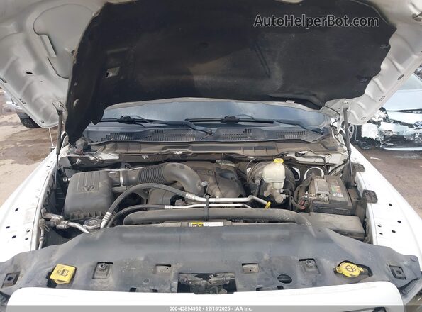 1C6RR7UT6GS102130 2016 RAM 1500 White Vista trasera