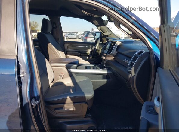 1C6RREFT6NN201253 2022 RAM 1500 Dark Blue წინა სალონის ხედი