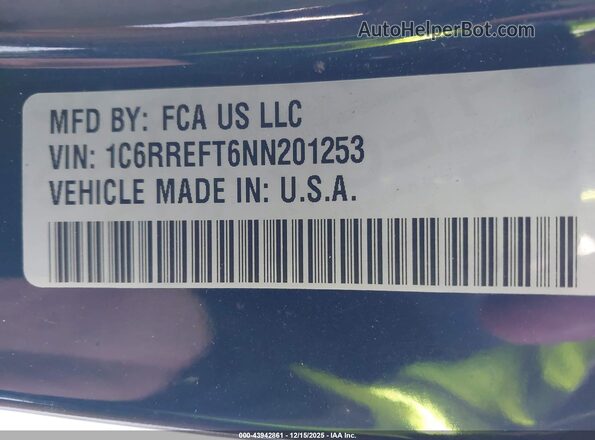 1C6RREFT6NN201253 2022 RAM 1500 Dark Blue ძრავის განყოფილების ხედი
