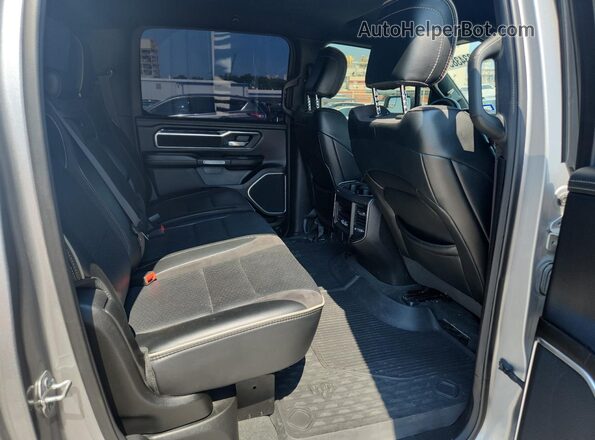1C6RREJM4NN187627 2022 DODGE RAM Silver უკანა სავარძლების ხედი
