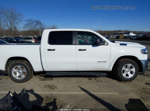 1C6RRFFG5SN601289 2025 RAM 1500 White Rear interior view