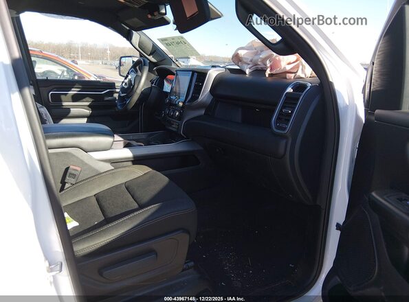 1C6RRFFG5SN601289 2025 RAM 1500 White Front interior view