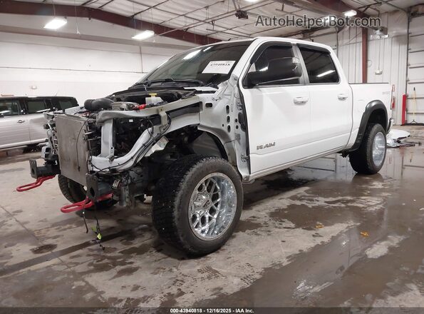 1C6SRFFT0MN808609 2021 RAM 1500 White Առջևի ձախ երեք քառորդ տեսարան