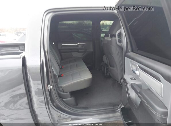 1C6SRFFT2NN448860 2022 RAM 1500 Gray VIN კოდის სტიკერის ხედი