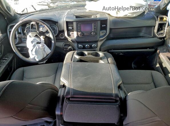 1C6SRFGT8RN171202 2024 RAM 1500 Серебряный Вид панели приборов