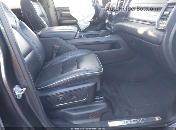 1C6SRFHM4NN302434 2022 RAM 1500 Серый Вид салона спереди
