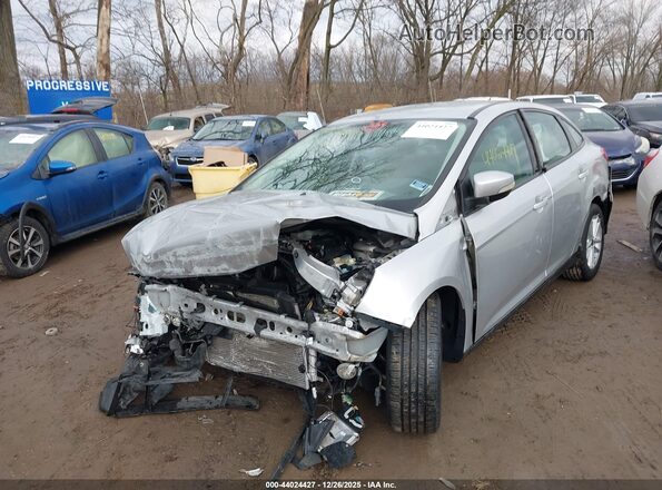 1FADP3FE8HL295088 2017 FORD FOCUS Silver Vista tres cuartos delantera izquierda