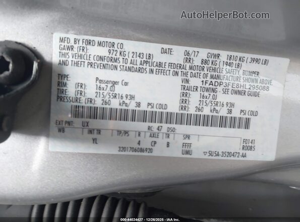 1FADP3FE8HL295088 2017 FORD FOCUS Silver Vista del compartimento del motor