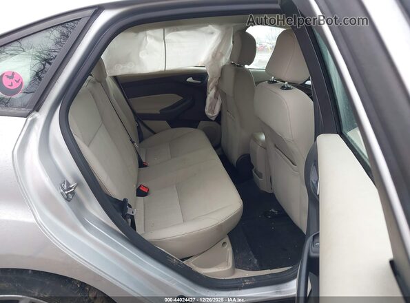 1FADP3FE8HL295088 2017 FORD FOCUS Silver Vista de la etiqueta del VIN