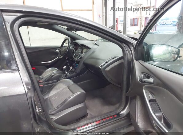 1FADP3L91JL283040 2018 FORD FOCUS ST Gray Widok wnętrza z przodu