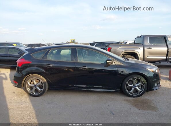 1FADP3L92GL390218 2016 FORD FOCUS ST Black Rear interior view