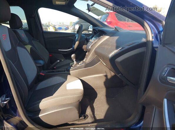 1FADP3L92HL254883 2017 FORD FOCUS ST Dark Blue Вид салону спереду