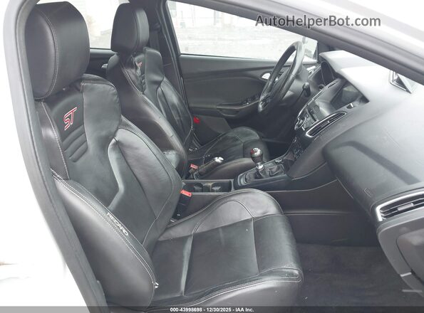 1FADP3L97GL221747 2016 FORD FOCUS ST White Вид салону спереду