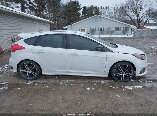 1FADP3L97GL221747 2016 FORD FOCUS ST White Вид задньої частини салону