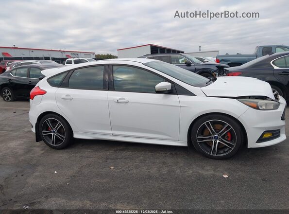 1FADP3L98HL276175 2017 FORD FOCUS ST White Սալոնի հետևի տեսք