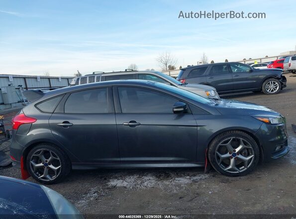 1FADP3L9XHL320676 2017 FORD FOCUS ST Gray Widok wnętrza z tyłu