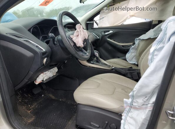 1FADP3N26GL298237 2016 FORD FOCUS Gold Widok wnętrza z przodu