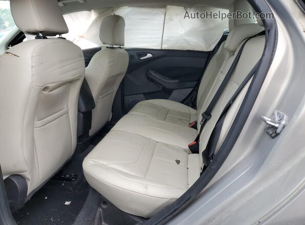 1FADP3N26GL298237 2016 FORD FOCUS Gold Widok tylnych siedzeń