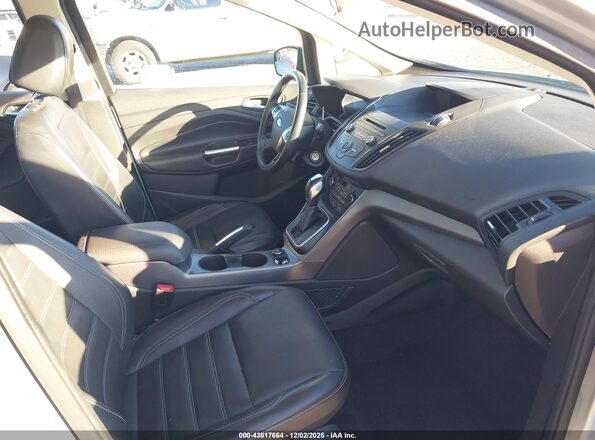 1FADP5EU3HL108232 2017 FORD C-MAX ENERGI Серебряный Вид салона спереди