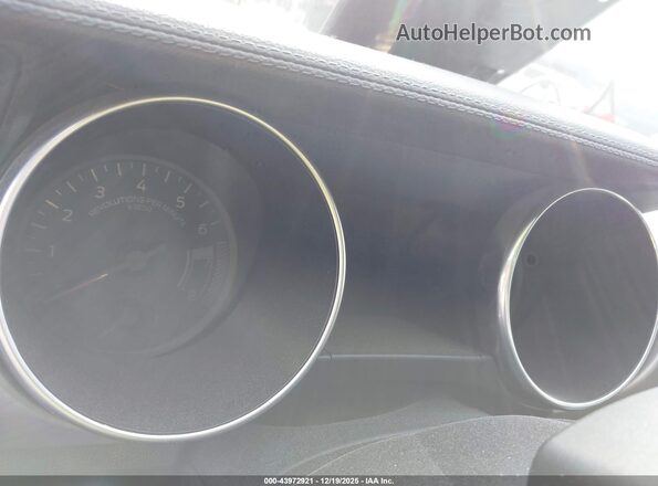 1FATP8UH0N5103717 2022 FORD MUSTANG Silver Vista de los asientos traseros