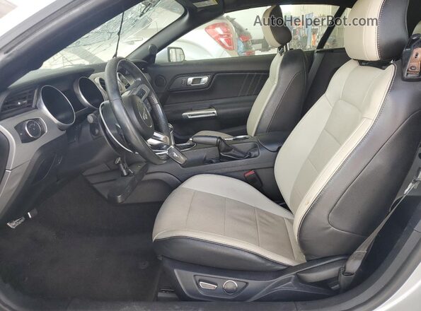 1FATP8UH3J5155269 2018 FORD MUSTANG Silver 